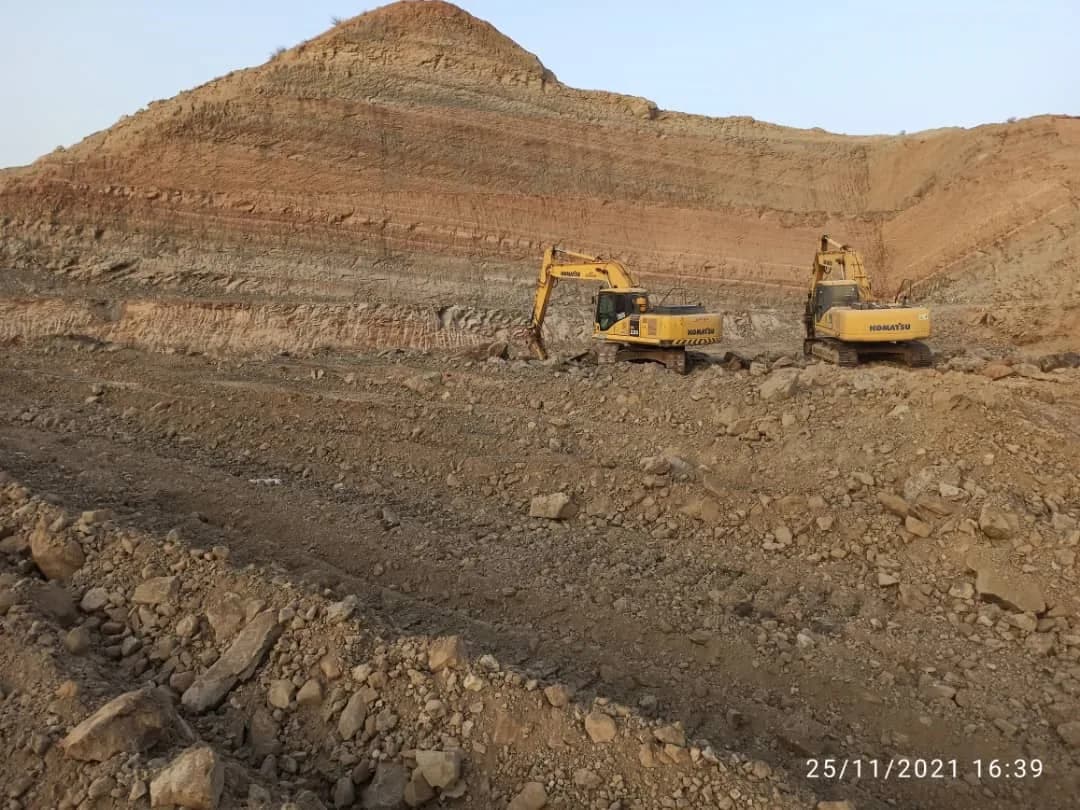 Drilling water storage pool under construction